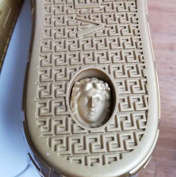 Versace Greca Sneakers New sz8 - Picture 4 of 8